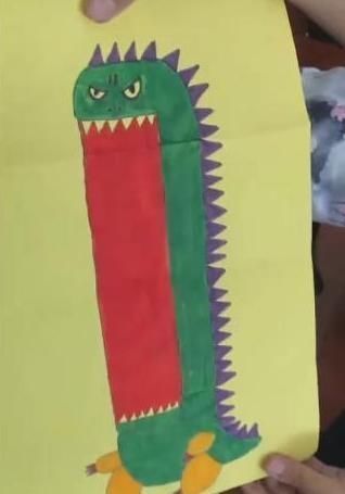 老师|4岁女儿画了只小恐龙，吓坏女老师，家长却很高兴