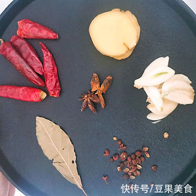 好吃到忍不住干掉几大碗饭｜软糯香甜，巨巨巨好吃的红烧猪蹄