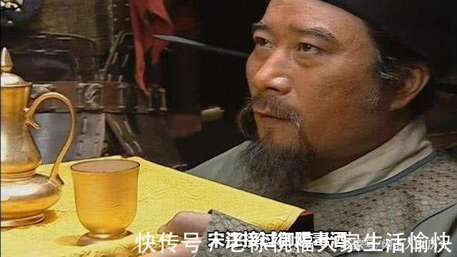 童贯@燕青到林冲墓前,静静讲述杀死高俅的经过,武松大呼“杀得好!”