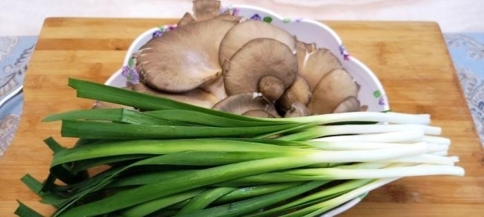 炒蘑菇前要不要先焯水,不懂进来了解一下,这才是蘑菇的正确做法