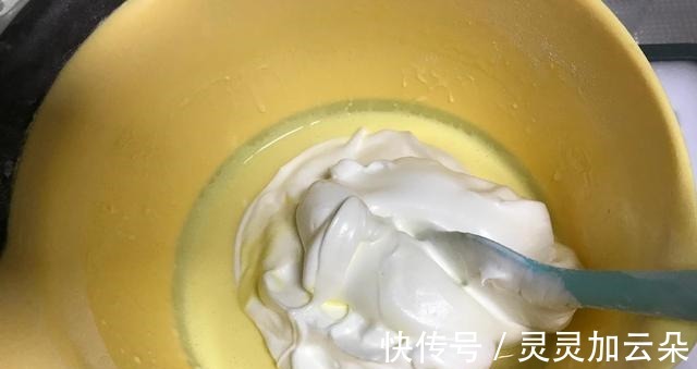 蛋黄|别去甜品店了，在家尝试着做这款无水蛋糕，口感细腻吃着放心！