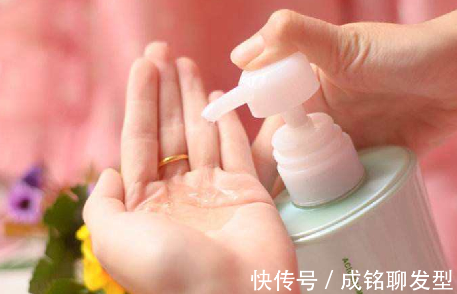 卷发|烫卷发保持时间短?可能是洗头方法不正确,这样洗头卷度才更持久