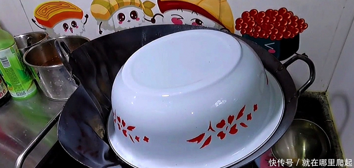 正宗“剁椒鱼头”做法,步骤讲解很详细,味道太完美