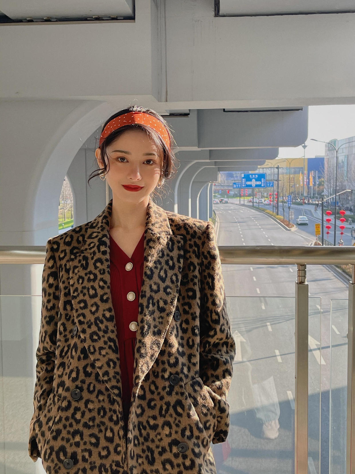 穿搭|想要穿出独特个性?试试豹纹外套吧!扑面而来的野性美