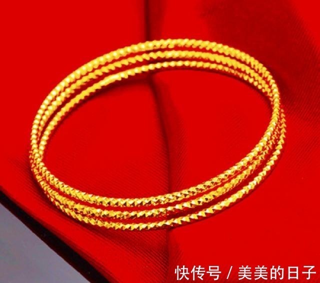 黄金手镯 选购黄金首饰时,尽量避免这些款式,柜姐别说不知道了!
