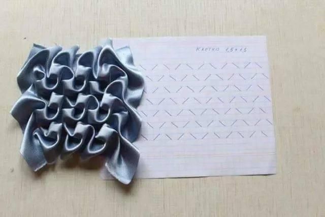 时装|干货丨时装大牌设计师都在用的手艺学会手工绣缀,给你的创意立裁加加餐