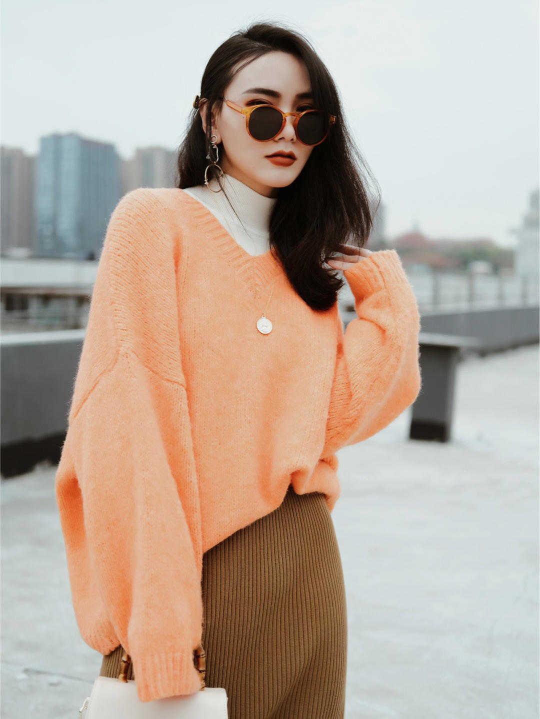 cp|寒冬一定穿半裙+靴子,不仅优雅时尚,有气质,让你遇见美好