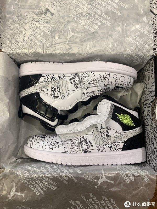 万象城|鞋狗穿搭 篇三：平台首晒·篇陆·鞋头从娃娃抓起·JORDAN 1 MID