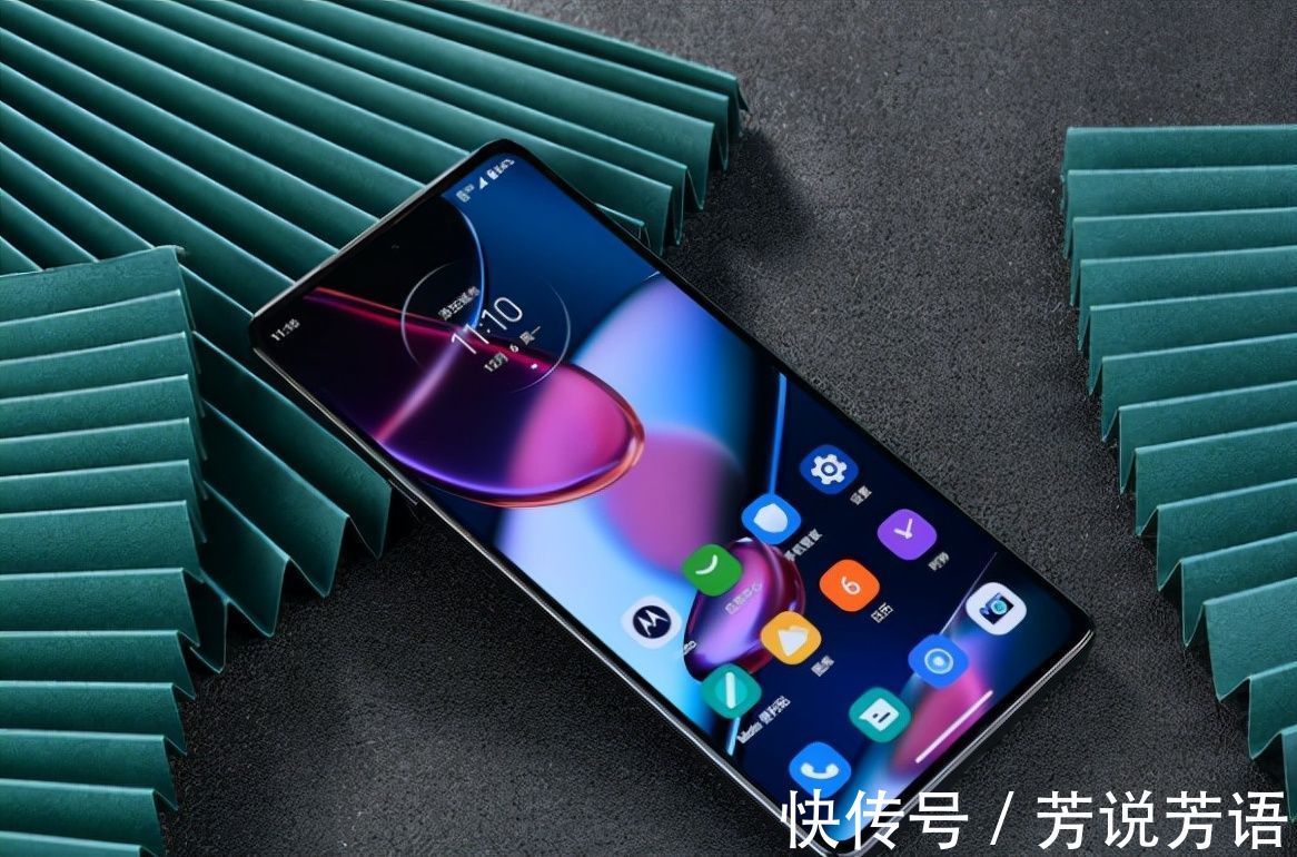 手机|moto edge X30正式发布：首发骁龙8跑分破百万，售价2999元起