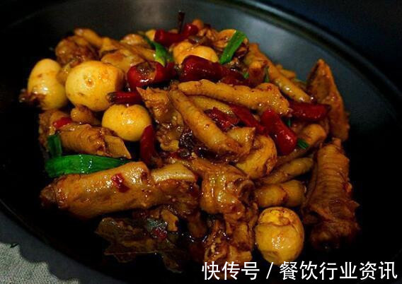 萝卜干炒肉末,烧汁蘑菇炒牛肉粒,香辣鸡爪,茄汁蘑菇的做法
