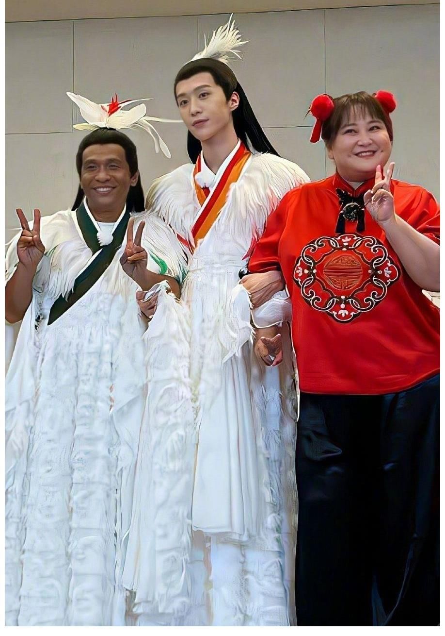 《青春环游记3》开始录制，贾玲稳坐C位，汪苏泷杨洋坐在外围