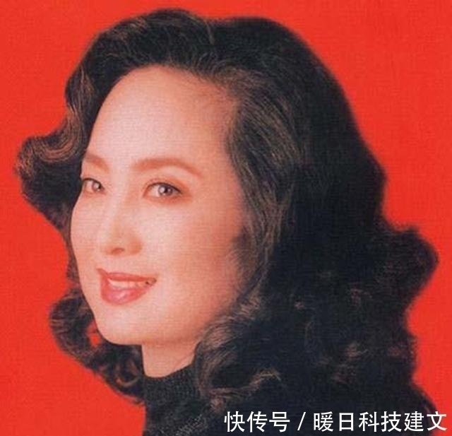 婚变$因《渡江侦察记》走红,颠峰弃影教子遭婚变,再嫁富商成著名画家