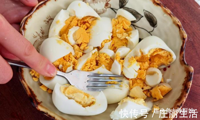 秀厨娘|此食材不到5元1斤，营养却很全面，煮一煮用酱油凉拌，比吃肉还香