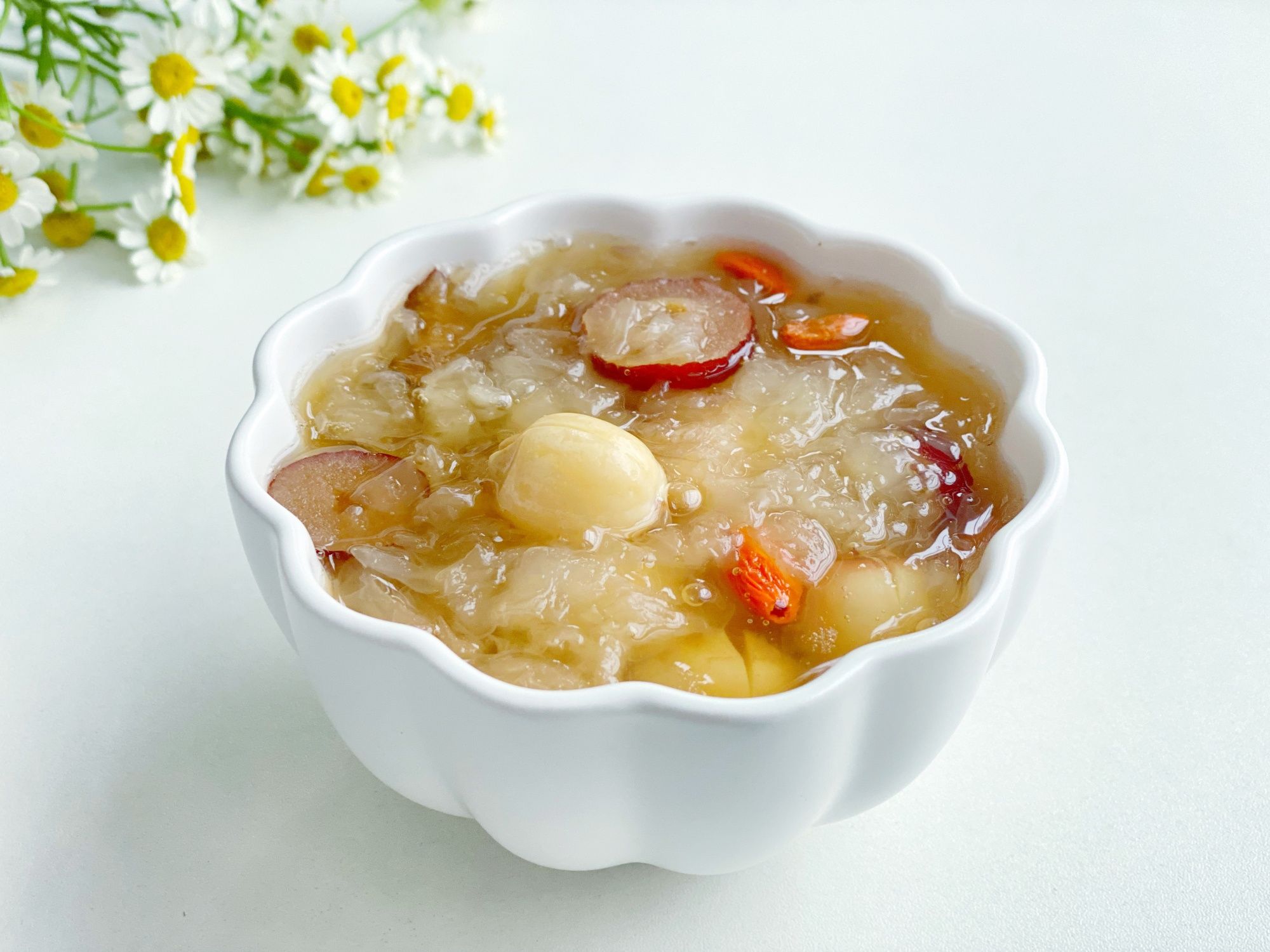 金燕耳|天冷了，女生多喝这汤羹，清心滋润又爽滑，老少皆宜越喝越水灵