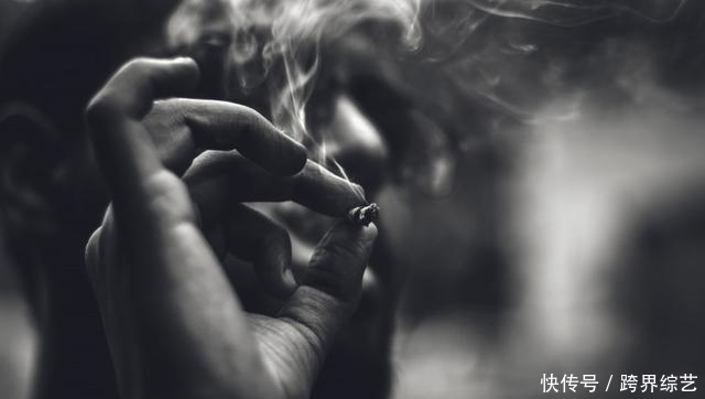 醒悟|人到老年,生病才醒悟,这2样“随身东西”,趁早丢掉的好