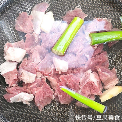 牛肉汤|年夜饭系列美食10-黄焖牛肉#一口新年味，全家享佳味#