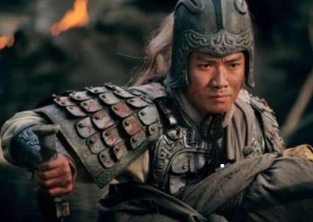 诸葛亮|赵云去世诸葛亮没掉一滴泪，为何张苞去世他吐血晕倒在地？这里面有故事