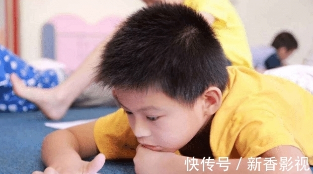 孩子|孩子的专注力较差,父母日常中要学会这几点,提高孩子专注力
