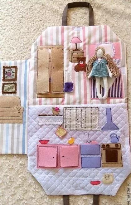 自制玩具熟练的妈妈用碎布给女儿做豪华的换装娃娃