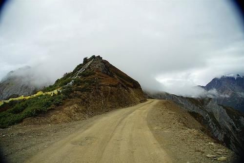 甲应村，梅里雪山深处的一片秘境