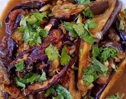 茄子这么做太诱人了,孩子见到,直接连汤汁都不放过,拌米饭吃