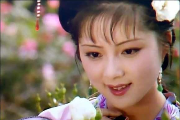 贾母|红楼梦:贾母2次当众表扬过薛宝钗,每一次都意味深长