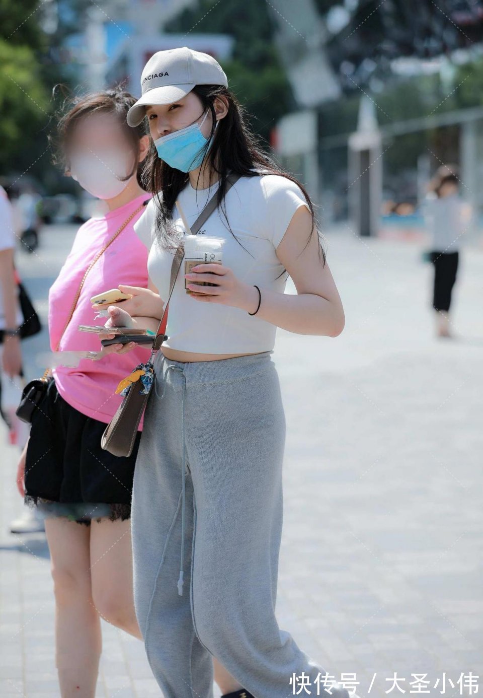 小姐姐|美女街拍：小姐姐这一身也太仙了吧，好想给她买杯奶茶，不知道会给我面子吗