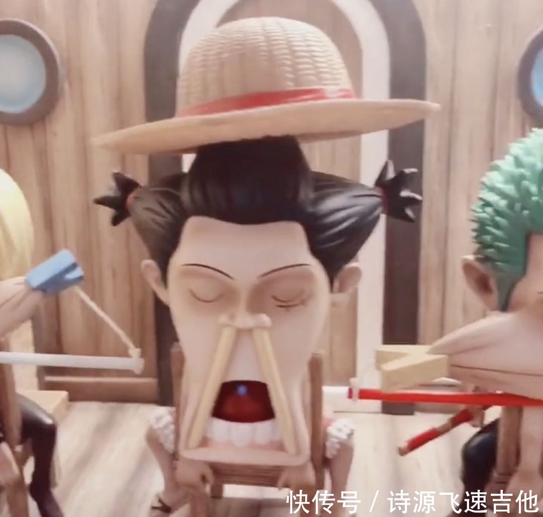 爸爸|爸爸带四胞胎宝宝坐地铁,接下来的画面吸引了全车人目光,爸爸懵了