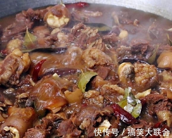 红烧羊肉|美味好吃的红烧羊肉，羊肉色泽深红、糯而不散、浓香悦目！