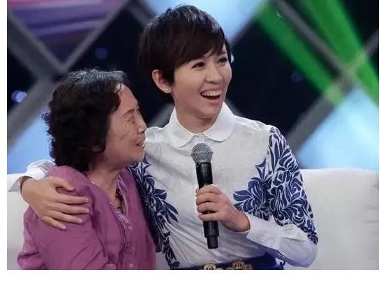 美女主持人欧阳夏丹的“谜” 为了母亲离开央视,究竟值不值得?