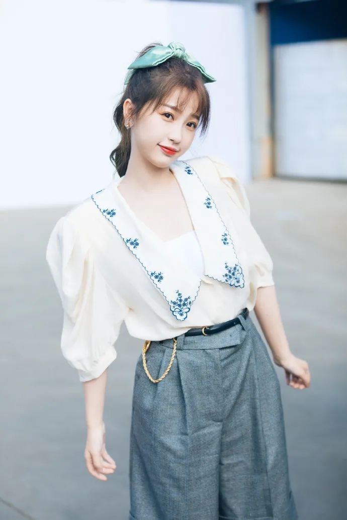 穿搭|绿色竟然这么好看！显白又减龄，必须来一件