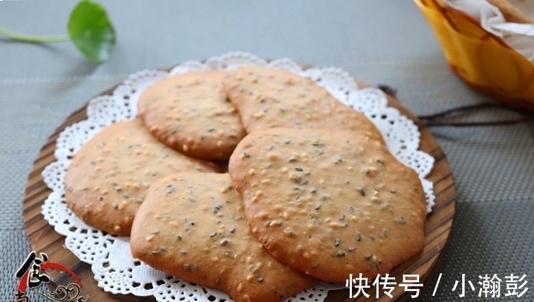 酥脆|分享一款简单又好吃的薄饼,没有添加剂,酥脆可口越嚼越香