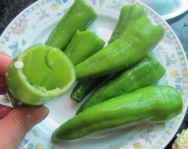 想知道青椒辣不辣,看这2个地方就行了,学会以后再也不怕买错了