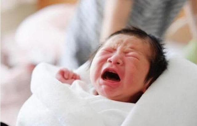 胸腔|为什么新生儿一出生就要哭?不哭还要被打哭?看完再也不心疼娃了
