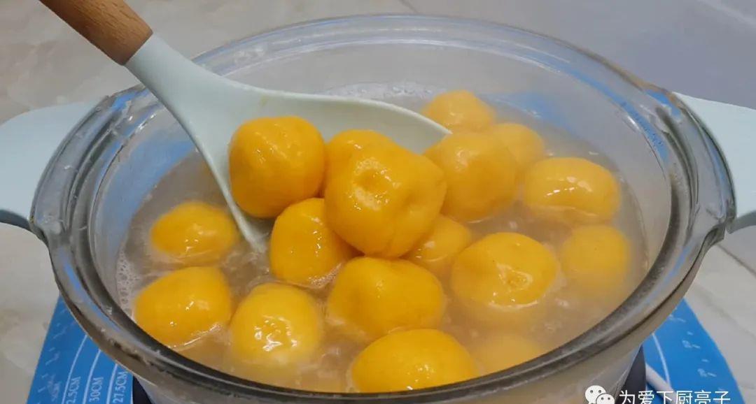  技巧|丸子别只会买着吃了，学会3个小技巧，软糯又香甜，真的越嚼越香