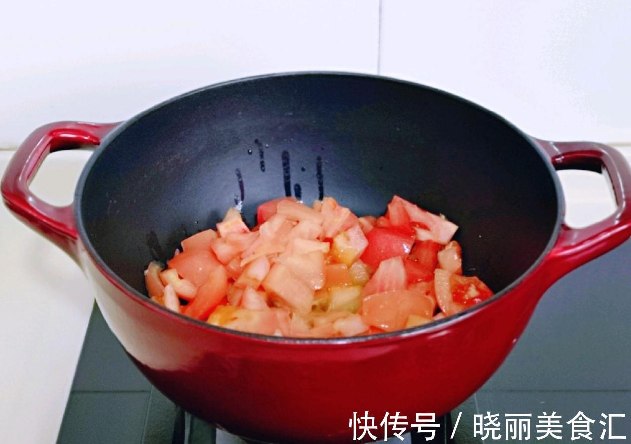 一锅暖暖的番茄炖牛腩,滋补有营养,番茄浓郁牛腩鲜香