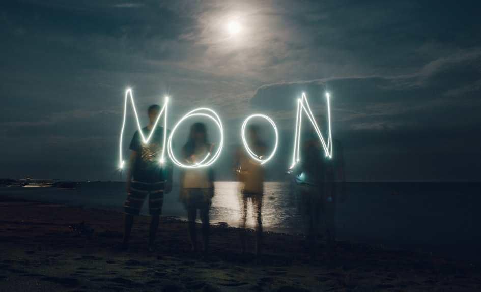 存在性 宇宙为何能用数学解读，爱因斯坦说的话里有玄机，宇宙或是1段代码