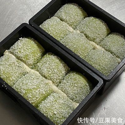 黄油|#我的养生日常-远离秋燥# 斑斓椰蓉小吐司，风味独特