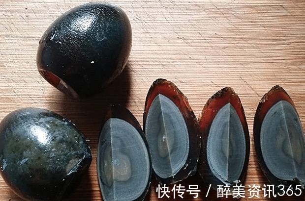 凉拌皮蛋|凉拌皮蛋，这3种料缺一不可，看起来漂亮，吃起来香，还很入味