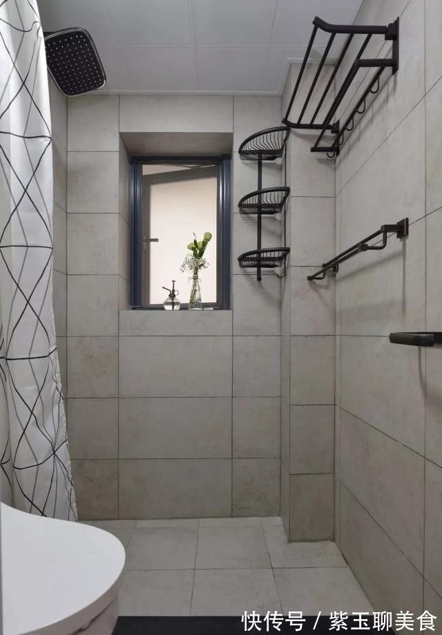 爷爷奶奶|神乎其技!36㎡学区房,硬是做出了3室2厅!住了一家5口还不挤?