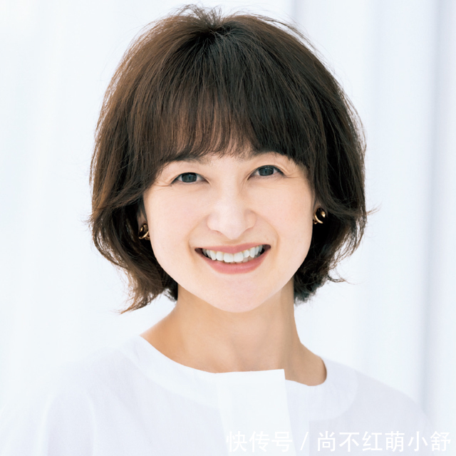 刘海 女人一旦到了40，发型建议“弃长选短”，试试这些妈妈卷，很减龄