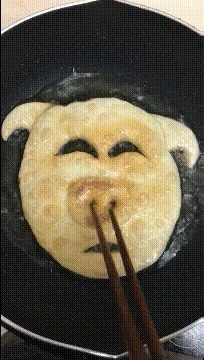 |搞笑GIF:都建功立业了,还是改不掉看见妹子就想抱的冲动