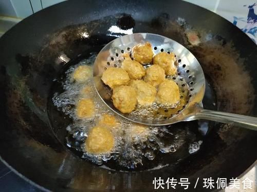 丸子|炸丸子想要外酥里嫩,有人加淀粉、有人加面粉,教你正确做法