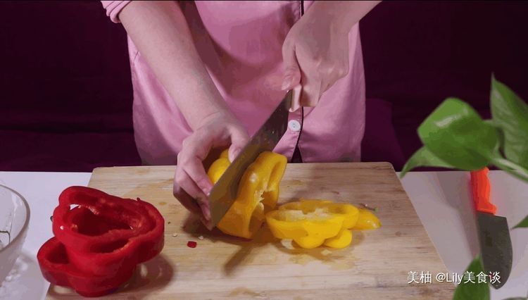  过瘾|教你一个鸡蛋饼创新吃法，早餐孩子一餐能吃4块，特别香特别过瘾