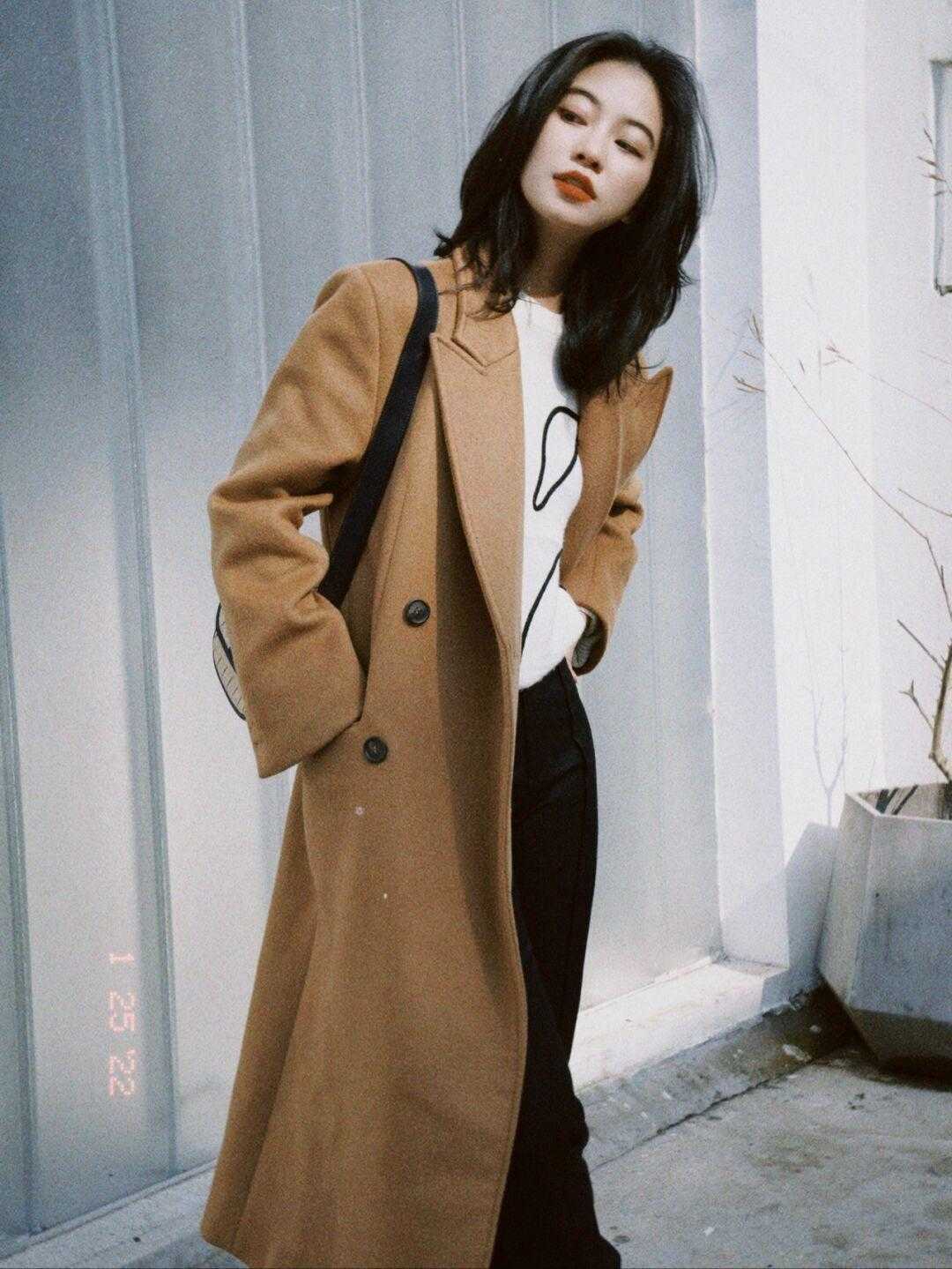 穿搭 简约大气的极简风穿搭,舒适随性又不挑人,每一套都能照穿