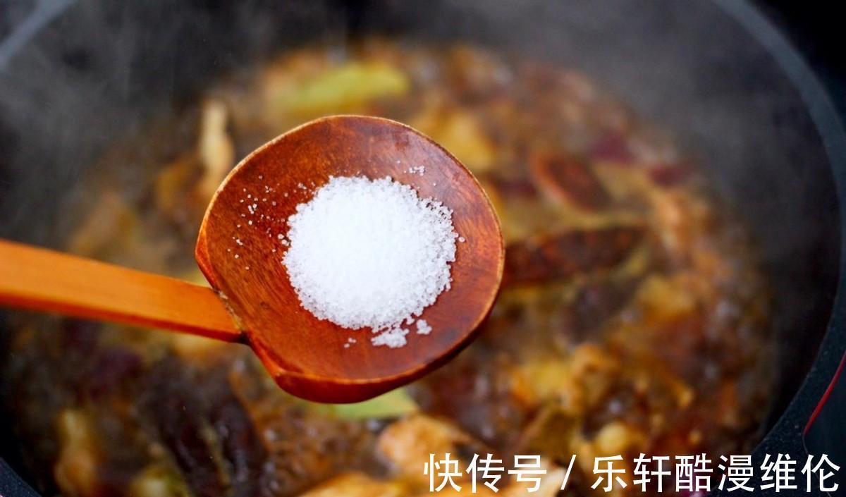 鸡腿肉|好吃到原地爆炸的黄焖鸡架,简单易学,用来下酒最合适