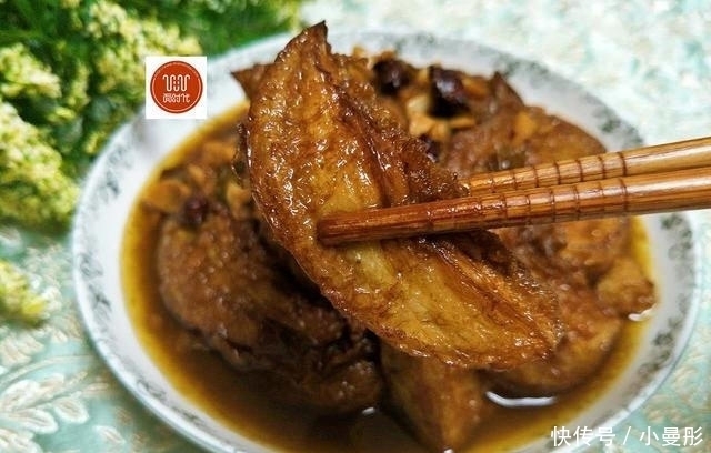 在家做茄子,我教你一招,不仅不吸油,味道比红烧肉还香!