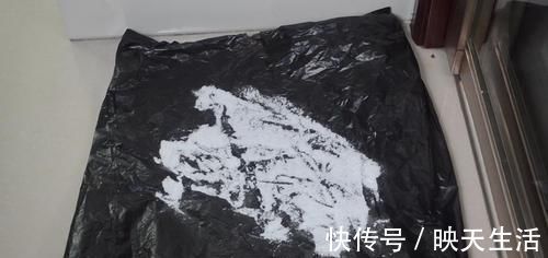 小苏打和白糖加在一起,作用太棒了,解决了很多家庭的烦恼,很实用