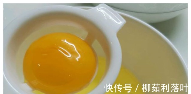 草莓|何炅老师的同款双皮奶，食材简单，做法也很容易，看一遍就能学会！