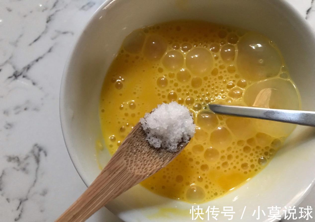 家常银鱼煎蛋，很适合做早餐，10分钟就搞定，鲜嫩好吃